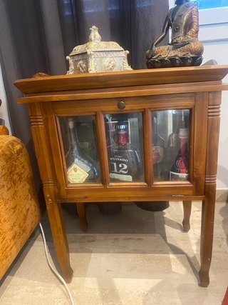 Mueble Bar Licorera Madera y Cristal