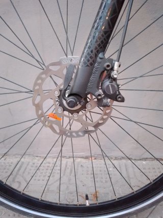 Bicicleta urbana negra
