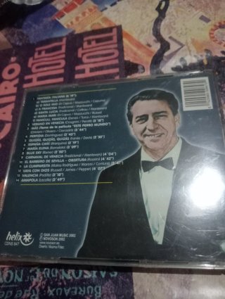 CD Mantovani y su Orquesta Latino
