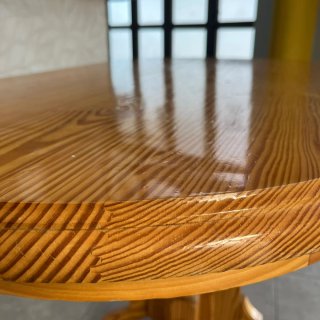Mesa comedor ovalada madera maciza