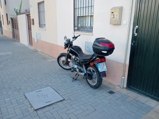 Honda CB 250 Negra.con la ITV pasada en agosto