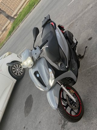 Piaggio Medley s125 gris