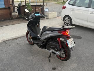 Piaggio Medley s125 gris