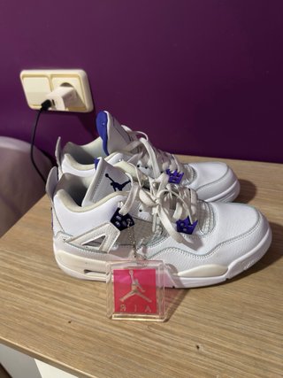 Zapatillas Jordan Blancas y Moradas