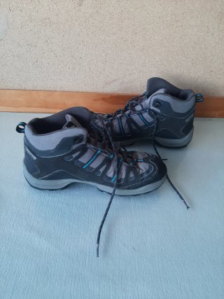 Zapatillas de montaña Quechua grises y turquesa