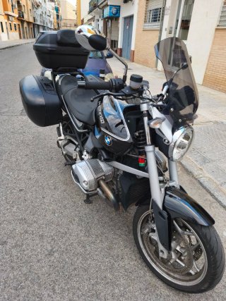 BMW R1200R Negra
