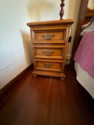 Cama madera con mesillas y escritorio