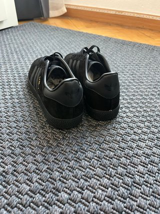 Adidas Gazelle Negras Sin Estrenar Talla 38