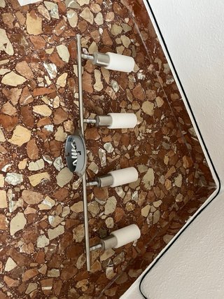 Lámparas de salón plateadas y blancas
