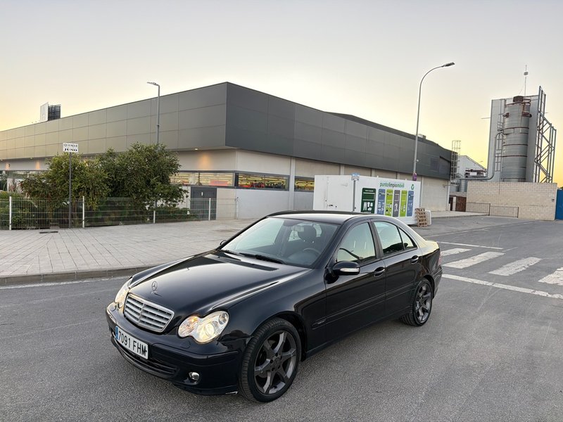 Mercedes-Benz Clase C C 220 CDI Elegance / Avantgarde 4p (W203) 2007