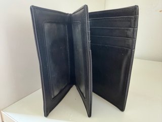 Cartera/Billetera Puntotres