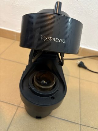 Cafetera Nespresso Vertuo Negra