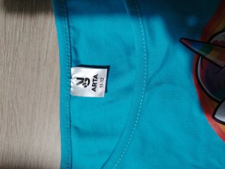 Camiseta ARTA unicornio arcoíris,
