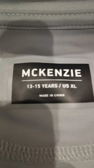Chándal McKenzie gris y blanco talla 14-15 años