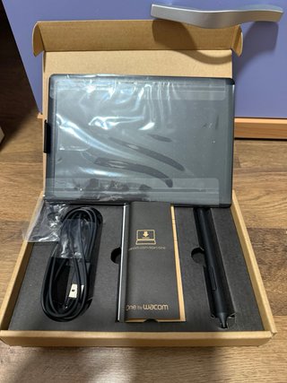 One by Wacom CTL-472 – Tableta gráfica sin usar