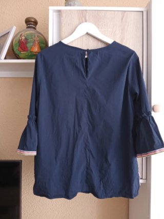 (L) Blusa azul marino de manga larga de Milano