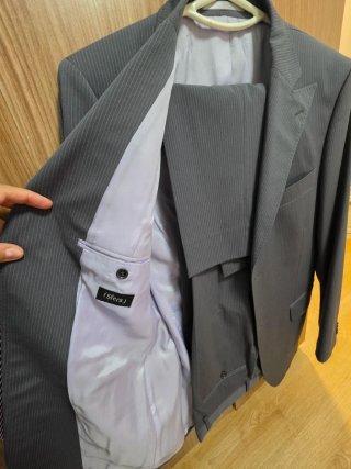 Traje Sfera Gris Rayas Liláceas Talla 42