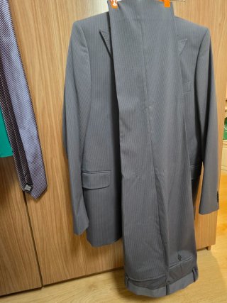 Traje Sfera Gris Rayas Liláceas Talla 42