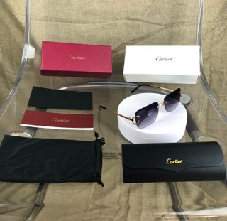 Gafas de Sol Cartier Negras y Doradas – Elegancia