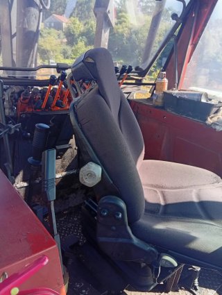 Tractor Fiat 1180DT con grúa y remolque