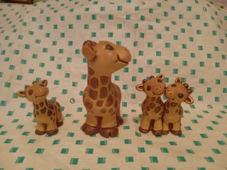 Giraffa piccola coppia grande thun