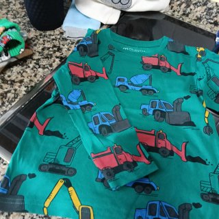 Camiseta manga larga Primark niños 3 4 años