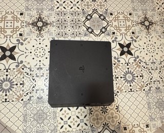 PS4 Slim Nera + 5 Giochi + 2 Controller