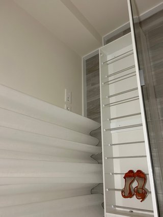 Armario zapatero con espejo blanco