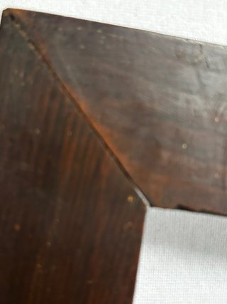 Antiguo marco de madera marrón