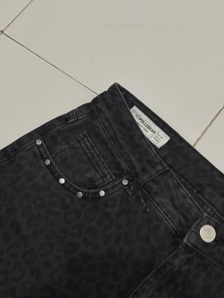 Pantalón estampado cheetah negro