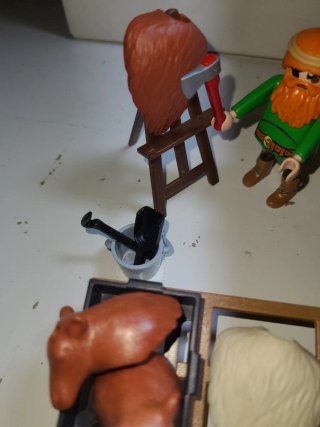 Lote 48.  Playmobil Curtidor Pieles