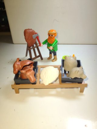 Lote 48.  Playmobil Curtidor Pieles