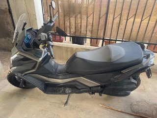 Kymco 125 DTK Maxi Scooter Negra/Gris