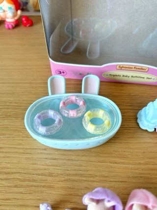 Sylvanian Families Bebés Baño Triple