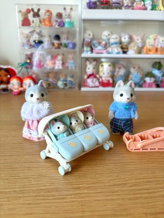 Sylvanian Families Cuna Bebés y Figuras