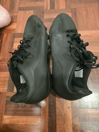 Scarpe da calcio Puma nere