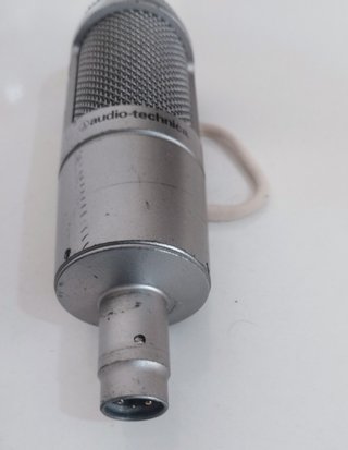 Micrófono  Audio Technica 3035. Buen estado.