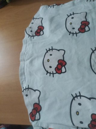 Buzo Hello Kitty Zara 8 años