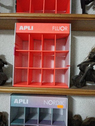 Expositores de cartón Apli Nordik