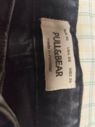 Pantalón vaquero corto Pull&Bear negro