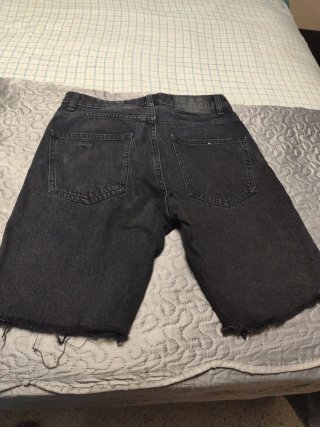 Pantalón vaquero corto Pull&Bear negro