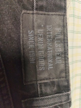 Pantalón vaquero corto Pull&Bear negro