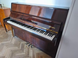Piano vertical ACCORD URSS