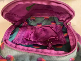 Mochila Totto con ruedas y estampado de corazones
