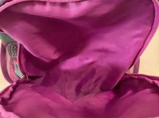 Mochila Totto con ruedas y estampado de corazones