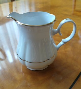 Juego de café nuevo filo dorado