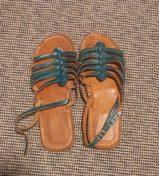 Sandalias de piel verde azulado