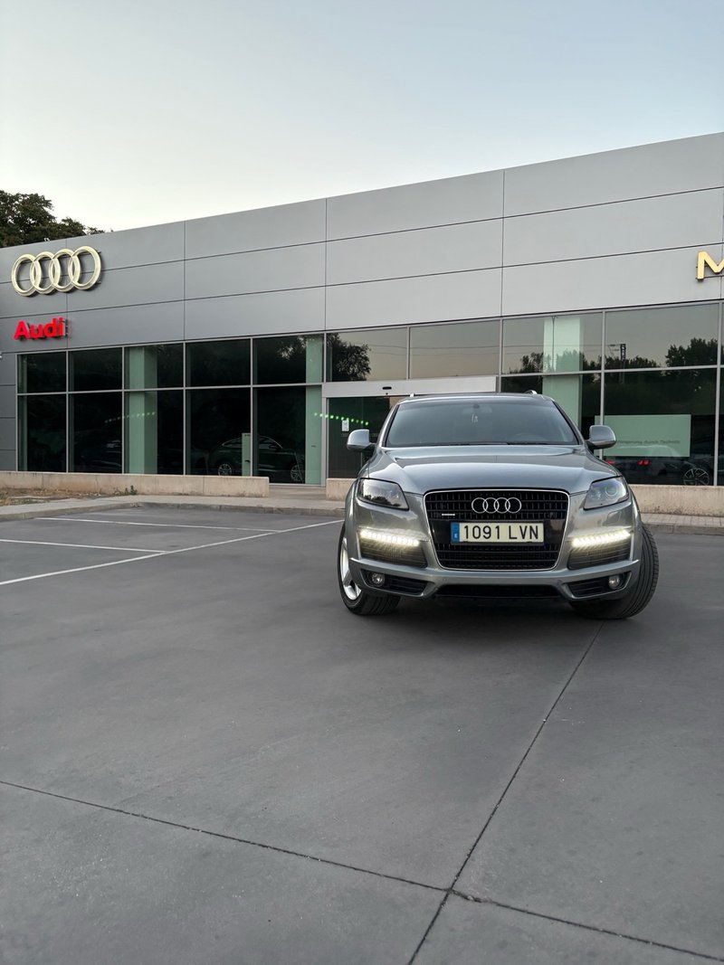 Audi Q7 3.0 TDI Sline - foto 1