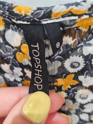 Blusa Topshop floral manga corta
