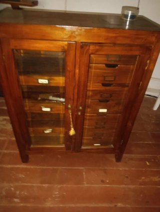 Mueble Cajonera Madera y Cristal